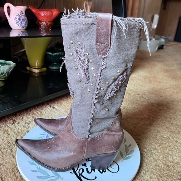 Women’s vintage Penny ❤️ Kenny genuine leather western pointy toe boots. - Picture 13 of 17